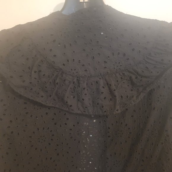 Madewell Eyelet Ruffle Front Blouse Size Medium - Picture 6 of 11